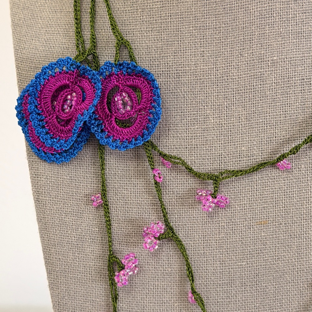 Collectable Traditional Turkish Handcrafted Oya Necklace - Picture 6 of 7